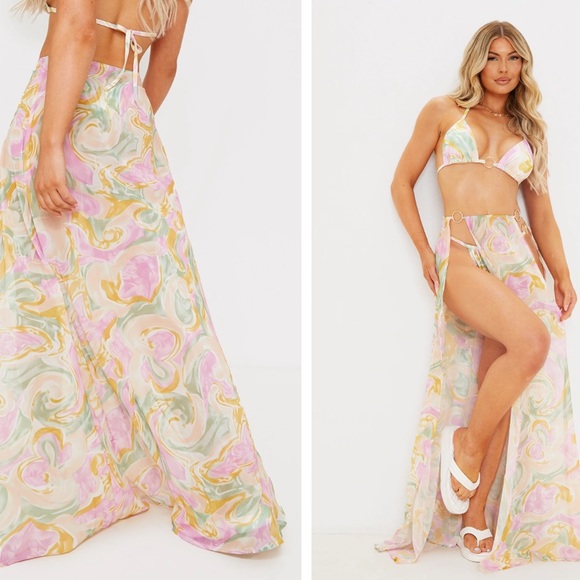 NWT Pretty Little Thing Abstract Print Ring Detail Maxi Beach Skirt - Picture 2 of 6